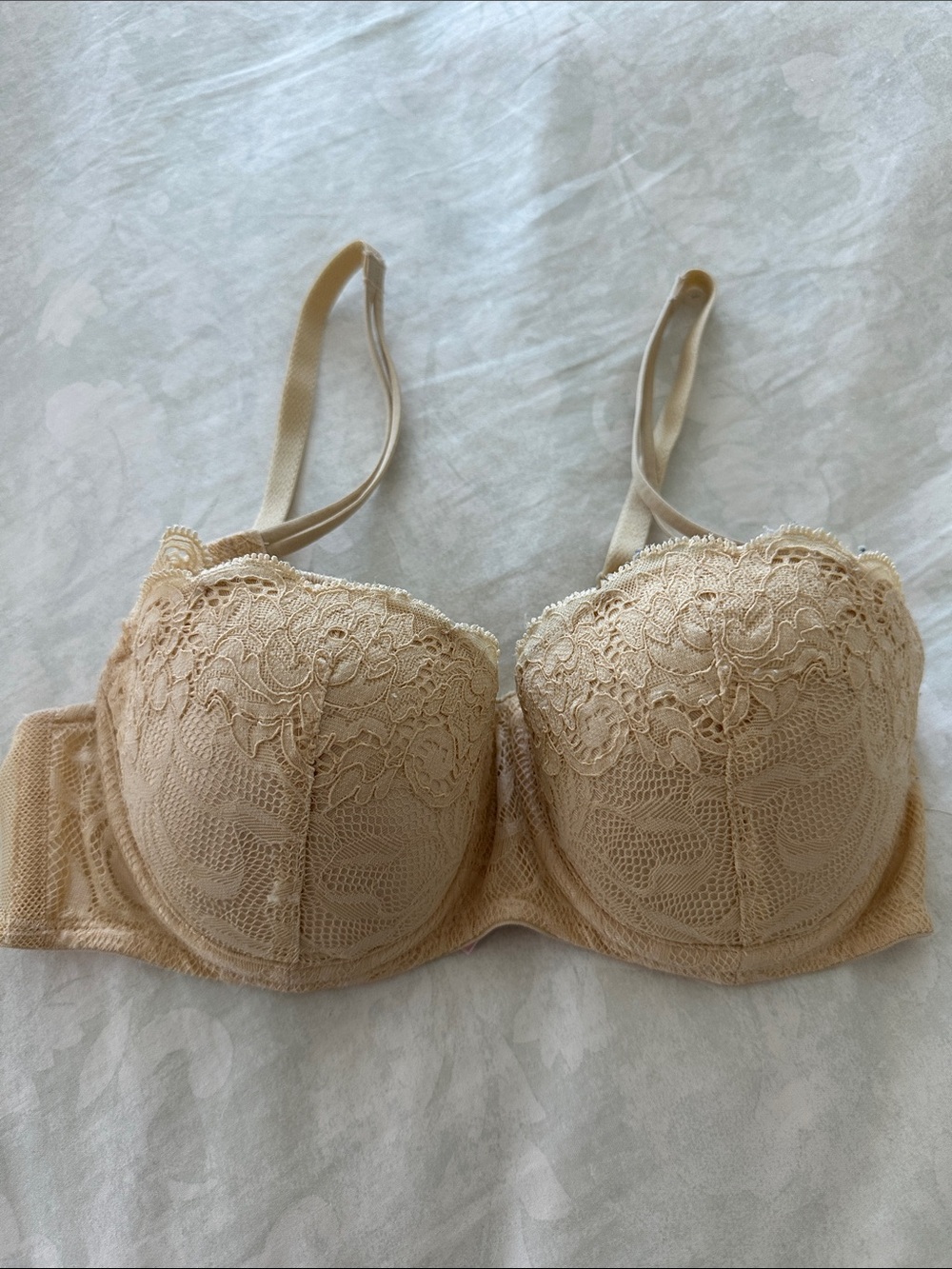 Victoria's Secret Beige Lace Underwire Bra